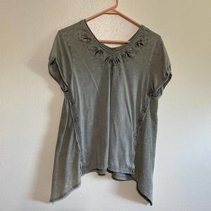 Women’s Democracy short sleeve top size M